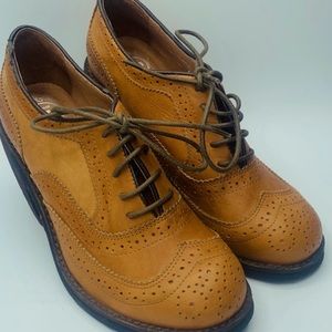 Jeffrey Campbell Tuttle lace up Brogue Tan Shoe